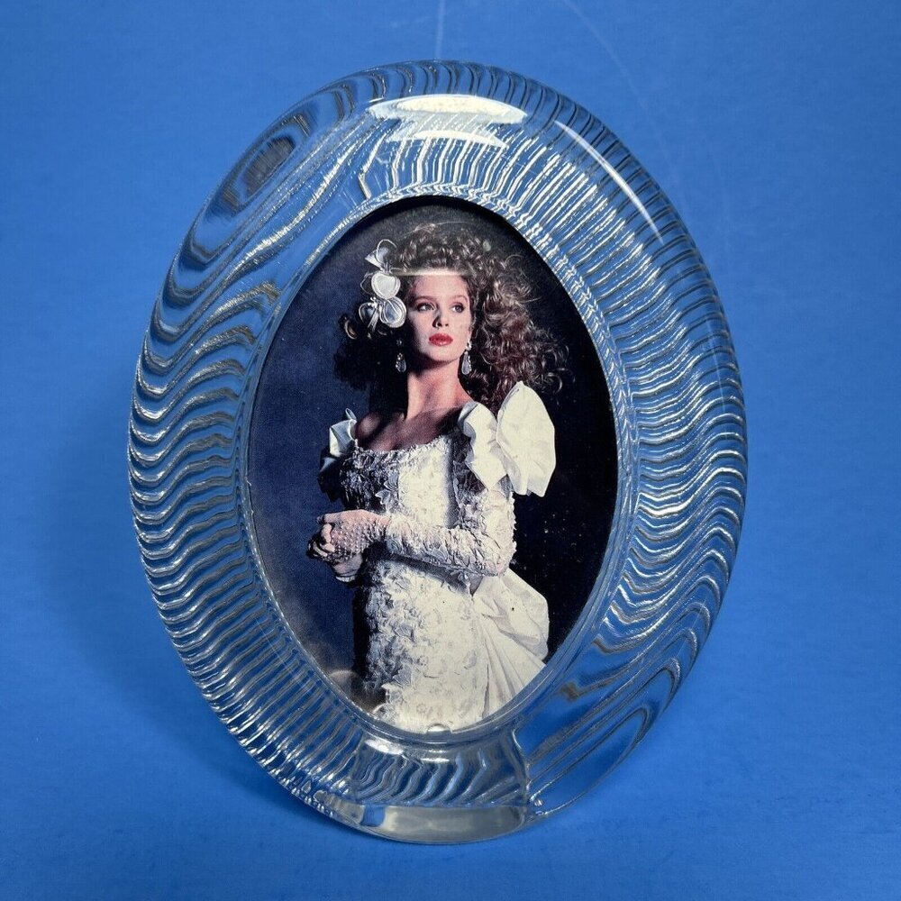 Mikasa Oval Shaped Ribbed Crystal Picture Frame Vintage 6.5 Inches Heavy 1980s